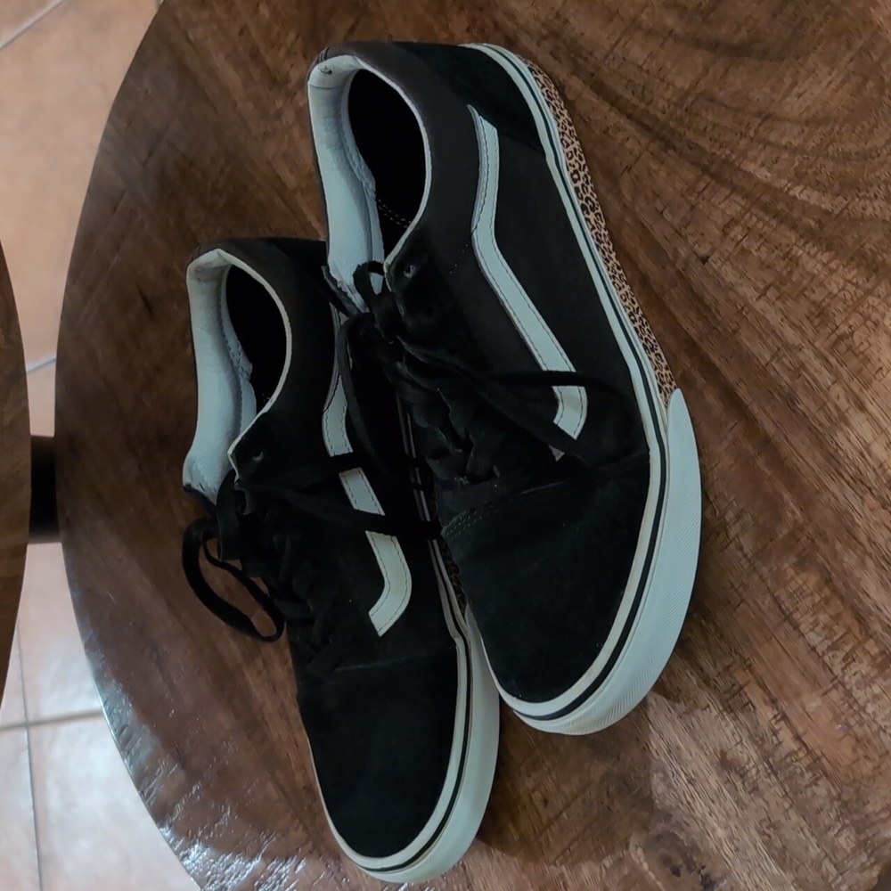 VANS Knu Skool Black Leopard Print Soles